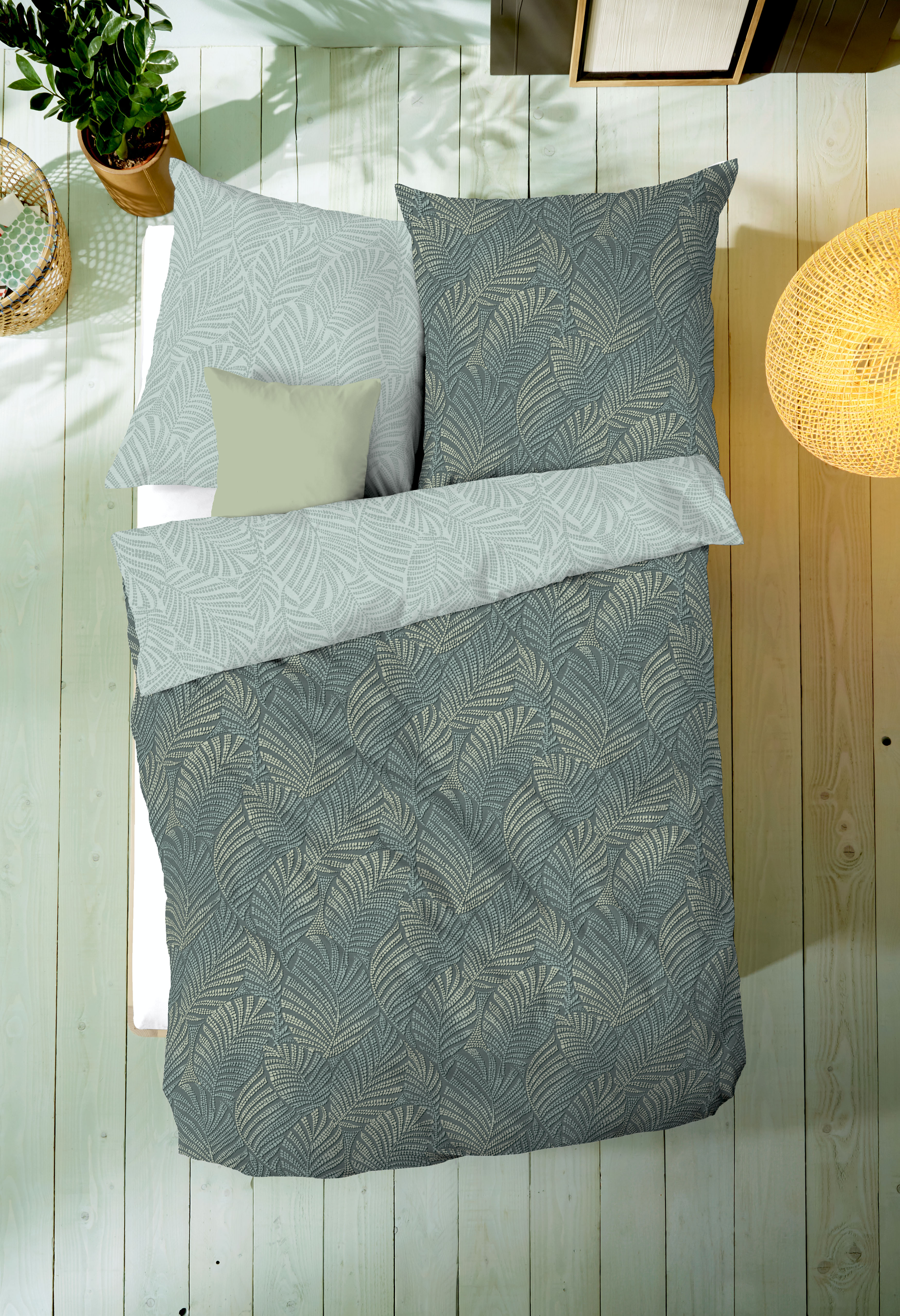 Mako Satin Bettwäsche mit floralem Muster in Mint-Grün