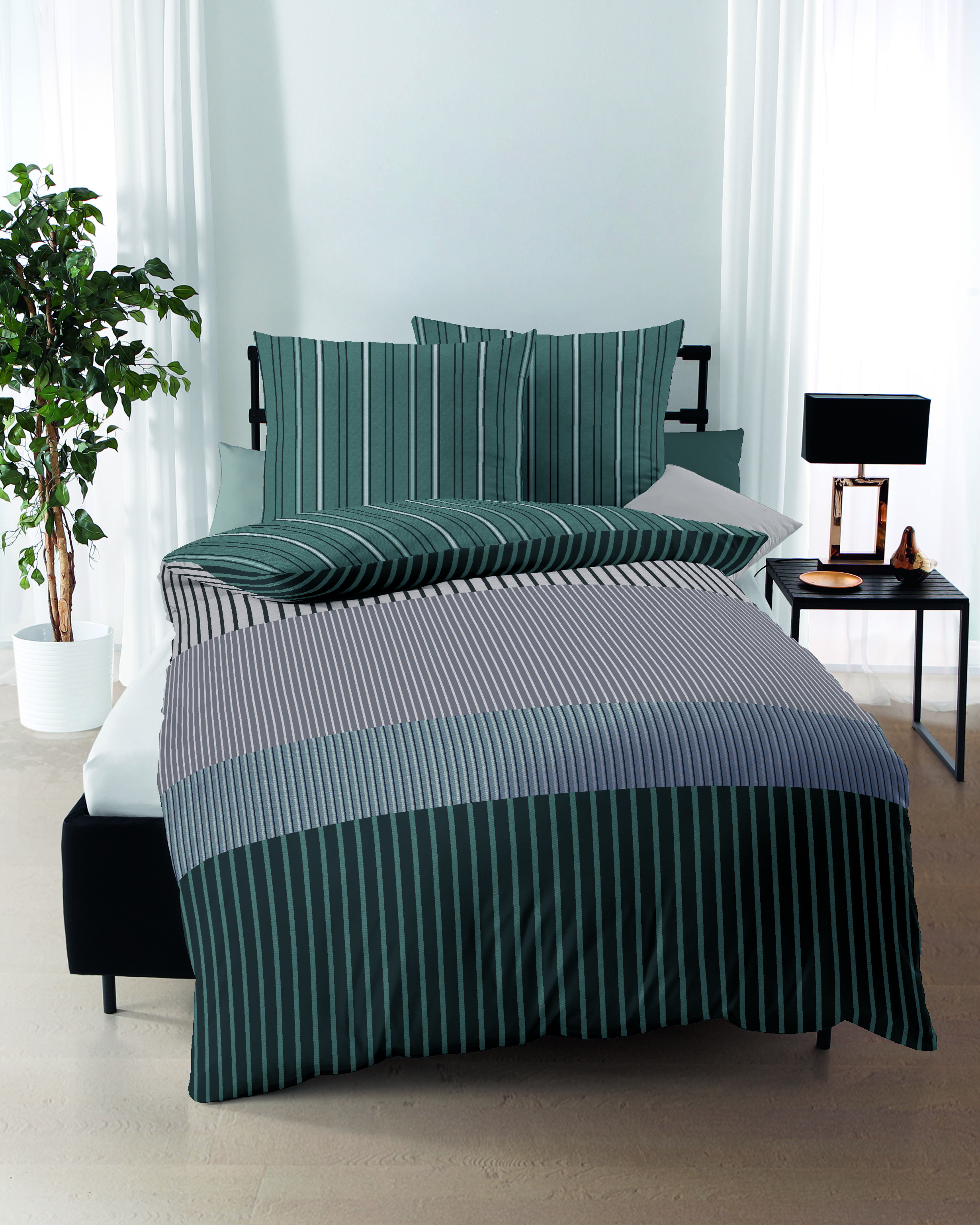 Mako Satin Bettwäsche mit Streifen-Muster in Graphit-Grau