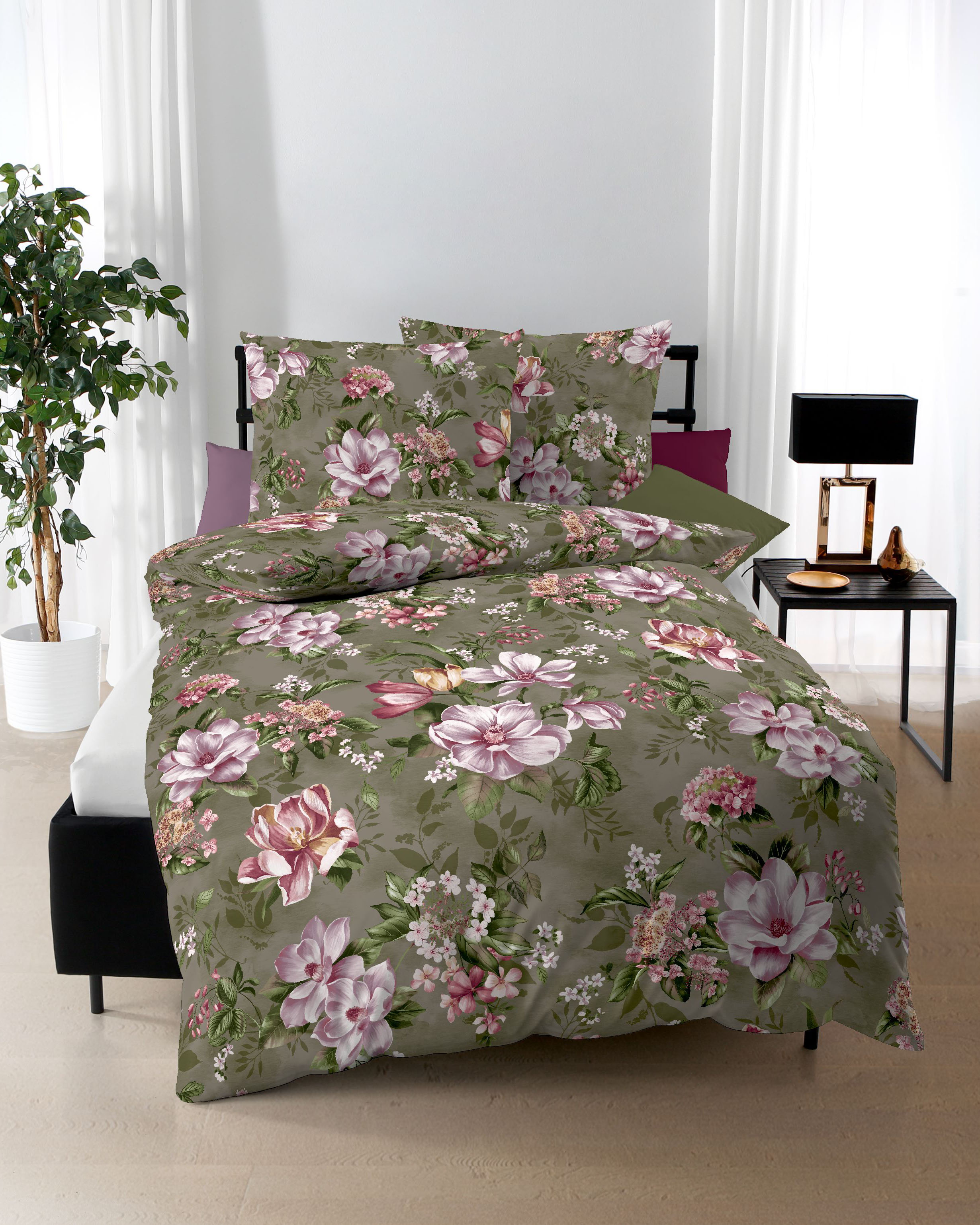 Biber Bettwäsche mit Allover Blumen-Motiv A445 oliv-grün