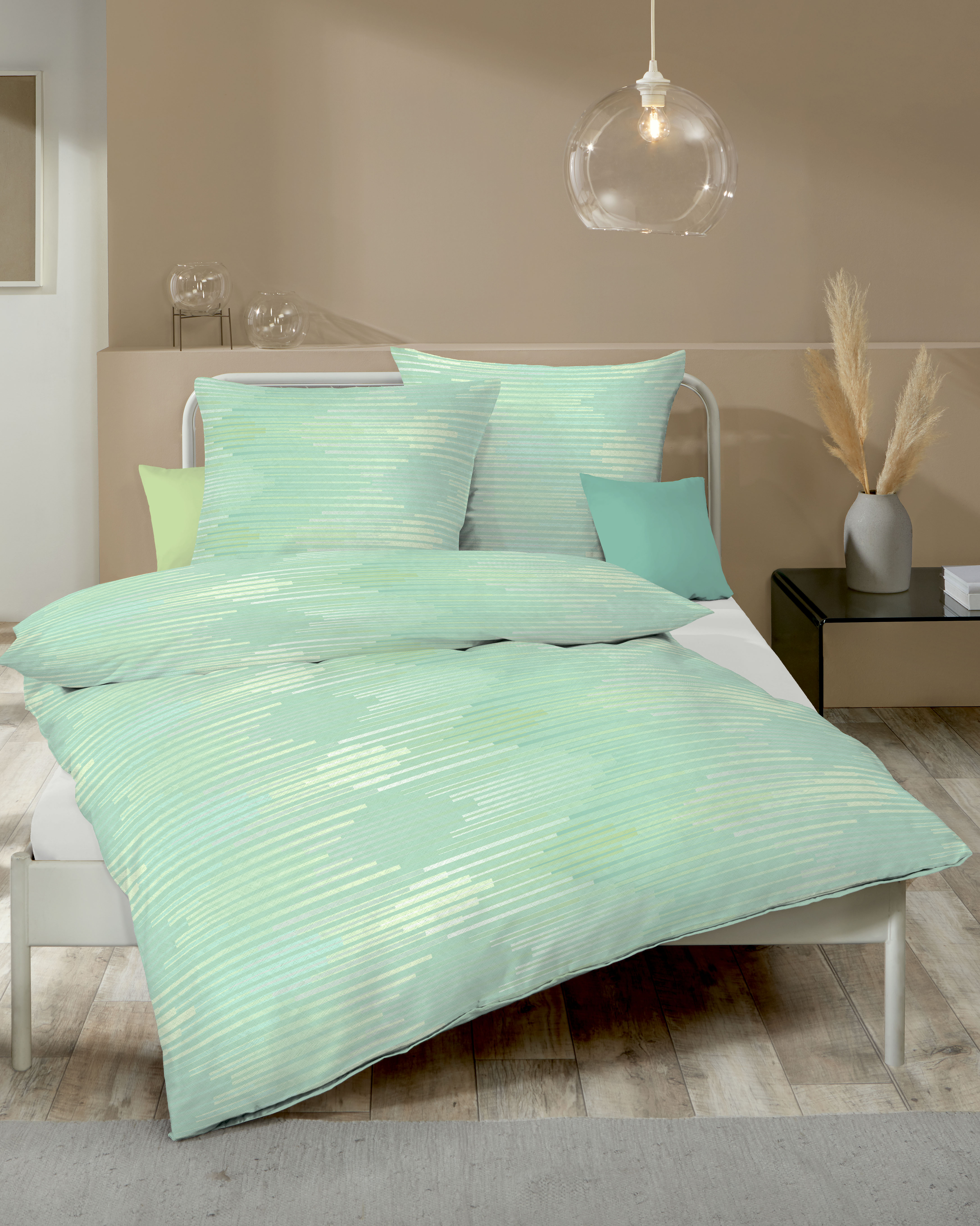 Dessin-A328-Ikat-Colorit-03-gruen-Mapping Mako Satin Bettwäsche grün