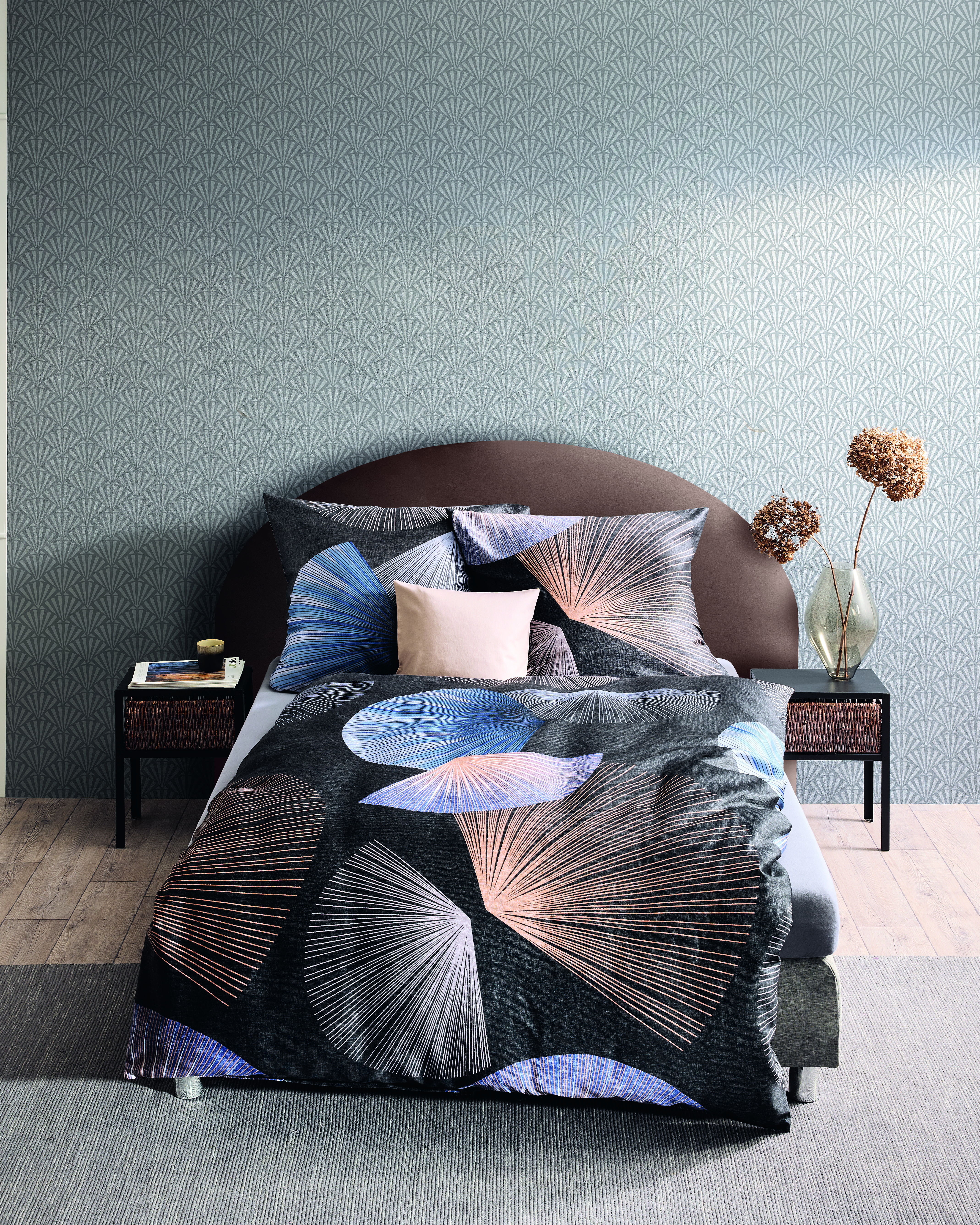Mako Satin Bettwäsche mit Grafik-Muster in Schwarz