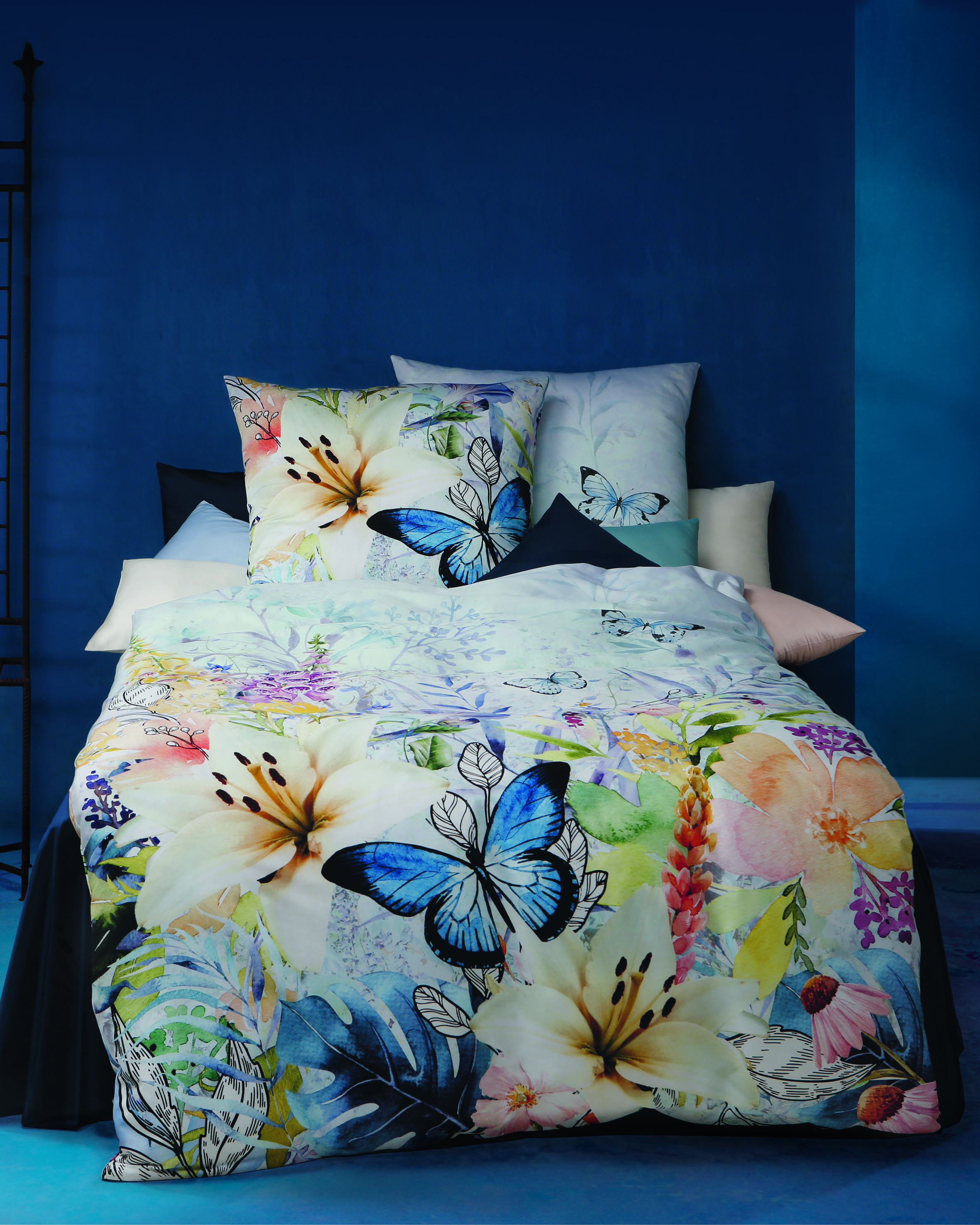 Mako Satin Bettwasche Mit Blumen Motiv 051 Lavendel Gunstig Kaufen